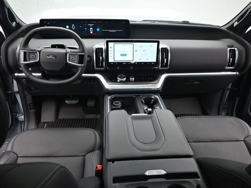 New 2026 Ford Expedition Platinum w/ Stealth Appearance Package AWD/4WD image 24