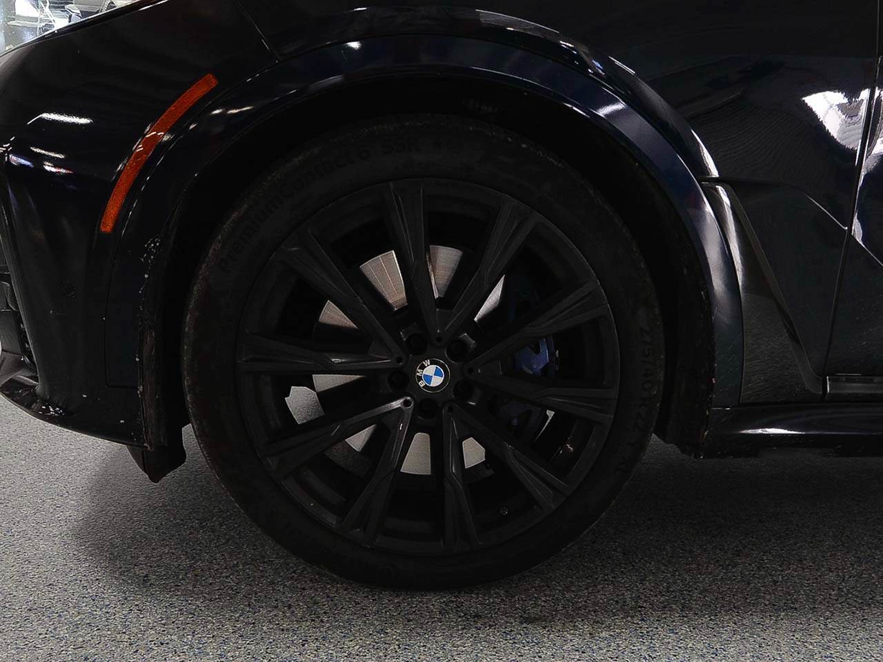 Used 2021 BMW X7 xDrive40i w/ M Sport Package AWD/4WD image 5