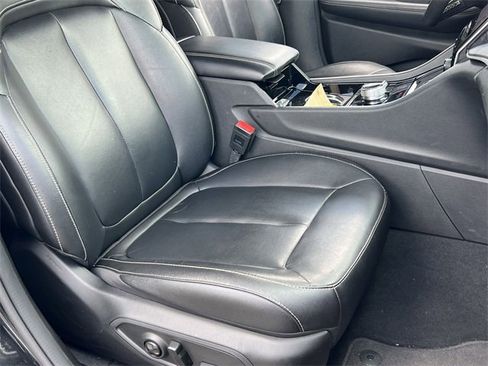 Used 2022 Jeep Grand Cherokee Limited 4xe image 36