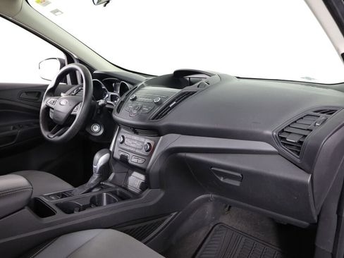 Used 2019 Ford Escape S image 22