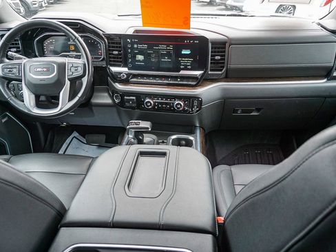 Used 2022 GMC Sierra 1500 Elevation w/ Elevation Premium Package image 14