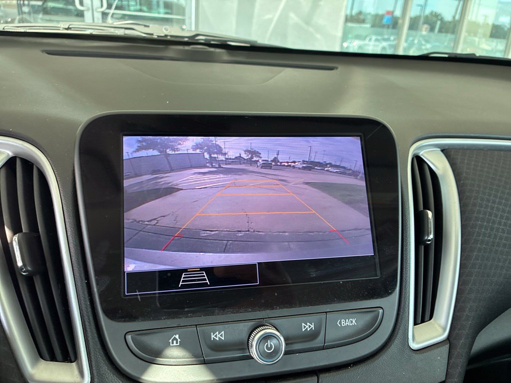 Used 2022 Chevrolet Malibu LT FWD image 28
