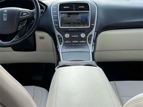 Used 2016 Lincoln MKX Black Label w/ Climate Package image 15