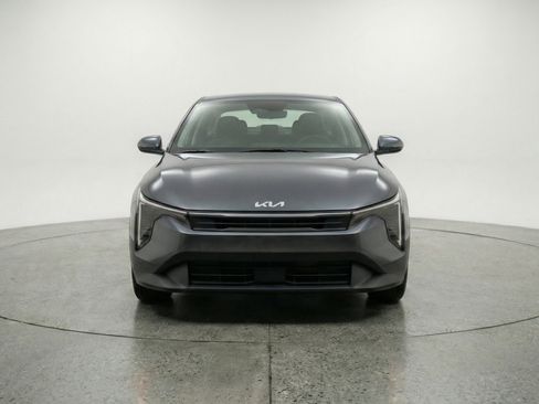 Used 2025 Kia K4 LXS image 2