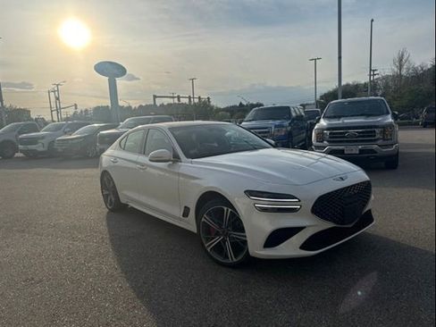 Used 2025 Genesis G70 2.5T w/ Sport Prestige Package AWD/4WD image 3