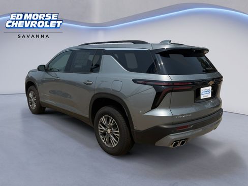 New 2026 Chevrolet Traverse LT w/ Enhanced Driving Package FWD image 3