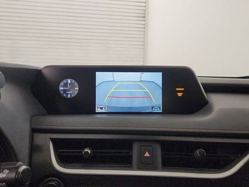 Used 2021 Lexus UX 200 w/ Accessory Package (Z2) FWD image 27