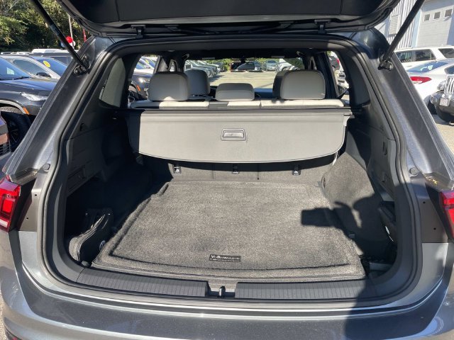 Used 2021 Volkswagen Tiguan SEL AWD/4WD image 9