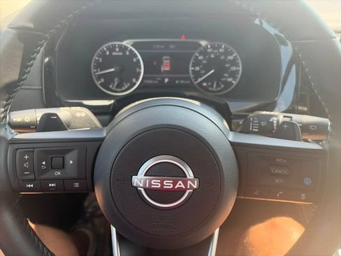Used 2025 Nissan Pathfinder SV AWD/4WD image 21