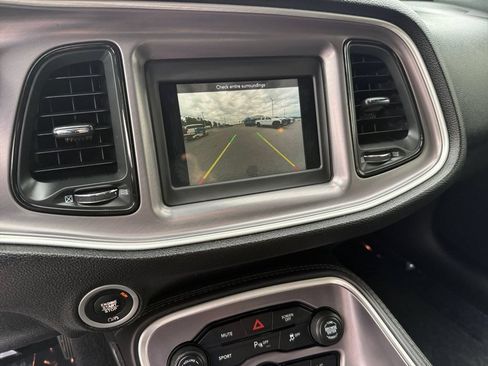 Used 2019 Dodge Challenger R/T RWD image 17