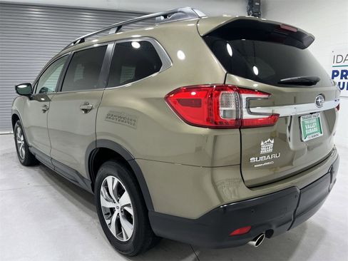 Used 2024 Subaru Ascent Premium w/ Convenience Package image 6