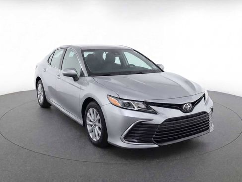 Used 2023 Toyota Camry LE AWD/4WD image 3