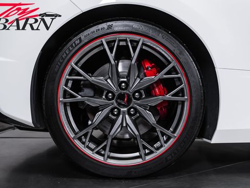 Used 2025 Chevrolet Corvette Stingray Preferred Conv w/ Z51 Performance Package RWD image 21