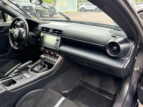 Used 2024 Toyota GR86 Premium RWD image 21