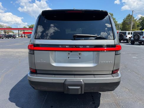 Used 2024 Lexus GX 550 w/ Accessory Package (Z1) AWD/4WD image 6