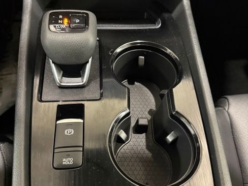 Used 2025 Nissan Rogue SV w/ SV Premium Package FWD image 16