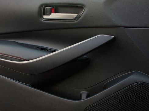 Used 2024 Toyota Corolla SE image 12