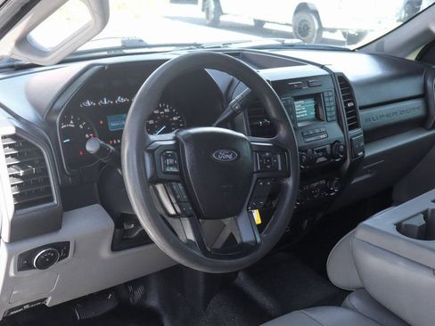 Used 2021 Ford F250 XL w/ Power Equipment Group RWD image 24