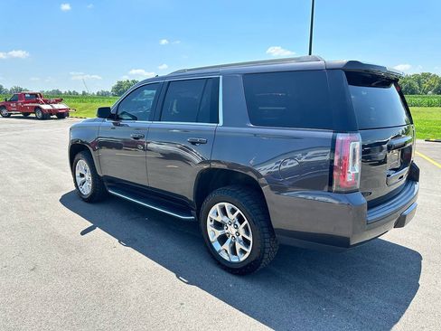 Used 2017 GMC Yukon SLT AWD/4WD image 6
