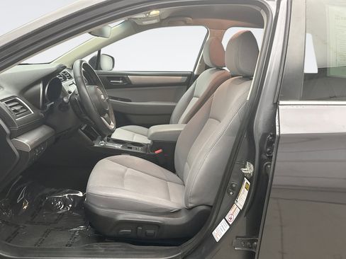 Used 2018 Subaru Outback 2.5i Premium AWD/4WD image 11