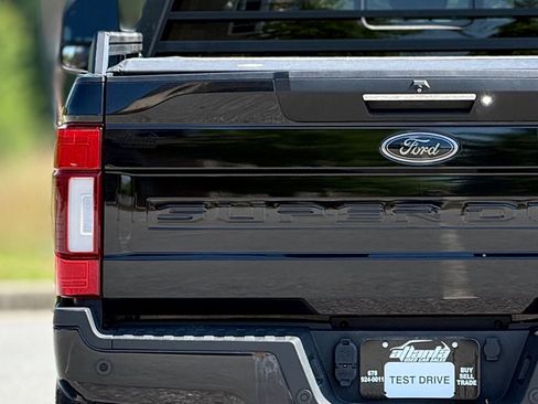 Used 2022 Ford F350 Lariat w/ Black Appearance Package AWD/4WD image 16