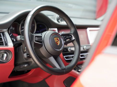 Used 2023 Porsche Macan GTS AWD/4WD image 19