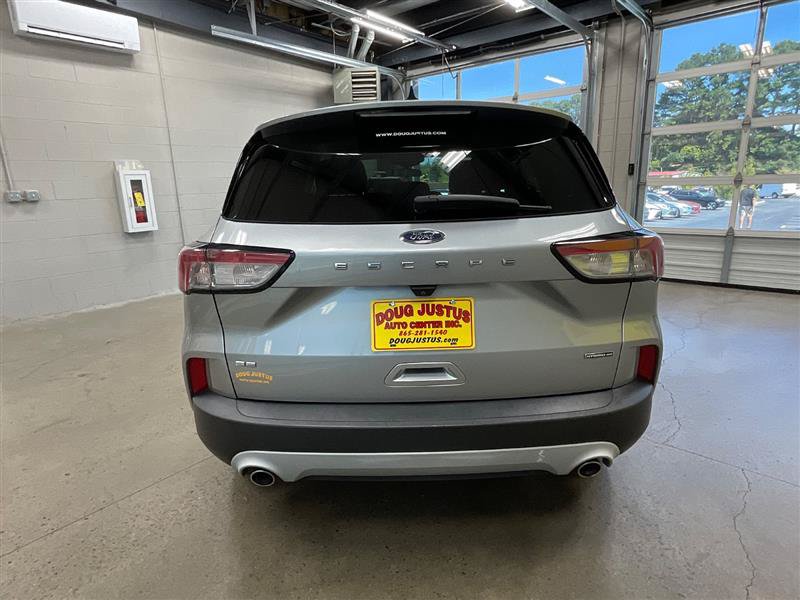 Used 2021 Ford Escape SE w/ Cold Weather Package AWD/4WD image 4