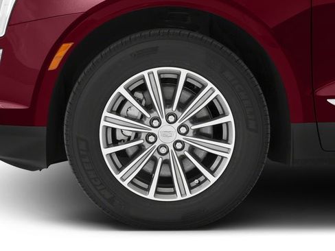Used 2018 Cadillac XT5 FWD image 11
