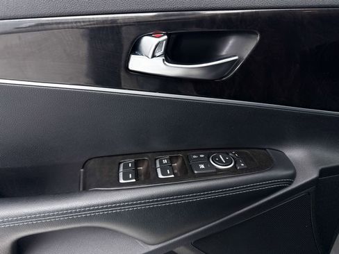 Used 2016 Kia Sorento L image 21