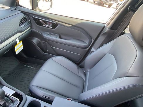 Used 2025 Subaru Forester Limited image 21