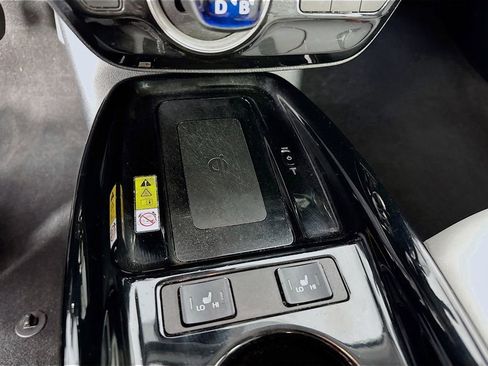 Used 2021 Toyota Prius Prime Limited image 23