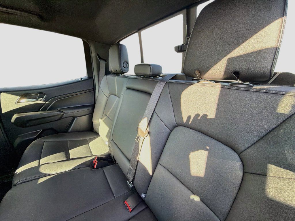 Used 2023 GMC Canyon Elevation w/ Elevation Premium Package AWD/4WD image 12