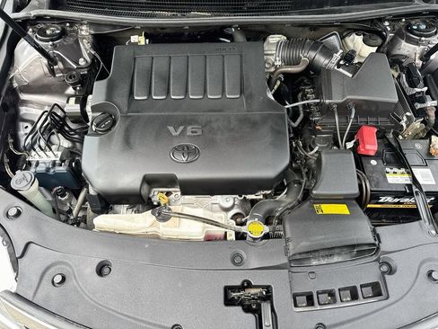 Used 2013 Toyota Avalon Limited w/ Technology Pkg FWD image 39