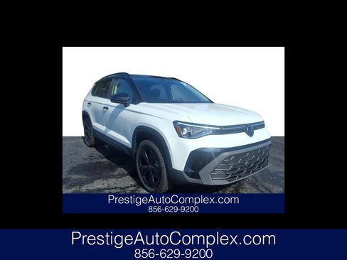 New 2026 Volkswagen Taos SE AWD/4WD image 1
