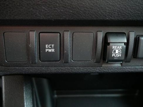 Certified 2020 Toyota Tacoma TRD Sport AWD/4WD image 24