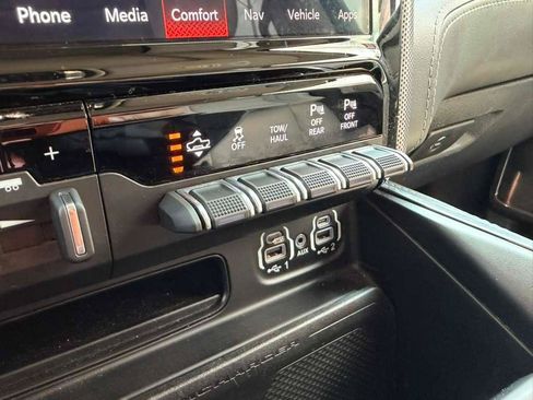 Used 2023 RAM 1500 Limited AWD/4WD image 23