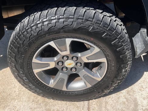 Used 2015 Chevrolet Colorado Z71 image 10