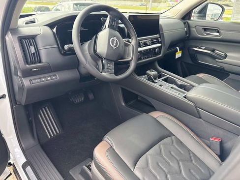 New 2026 Nissan Pathfinder Platinum w/ Cargo Package FWD image 21
