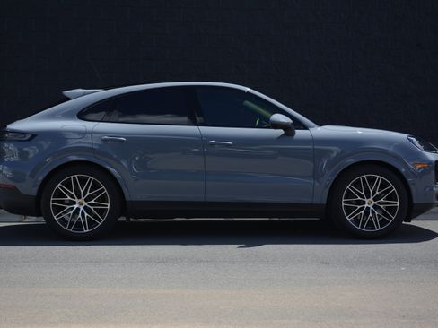 Certified 2026 Porsche Cayenne Coupe AWD/4WD image 8