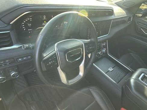 Certified 2023 GMC Yukon Denali image 7