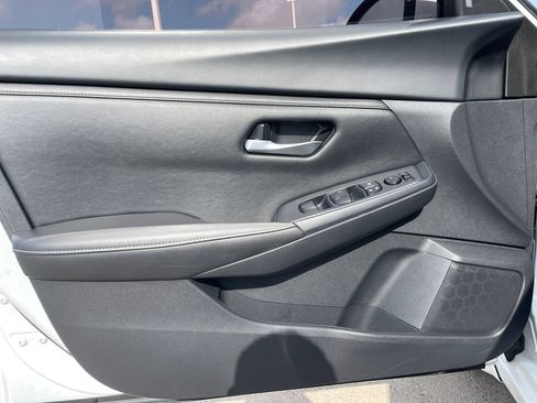 Certified 2024 Nissan Sentra SV FWD image 10