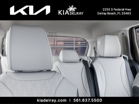 New 2025 Kia Carnival EX image 27
