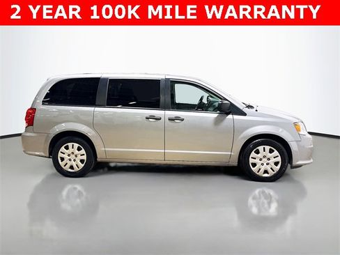 Used 2019 Dodge Grand Caravan SE image 5