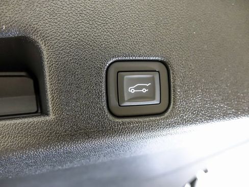 New 2026 Chevrolet Traverse Z71 w/ Driver Confidence Package image 27