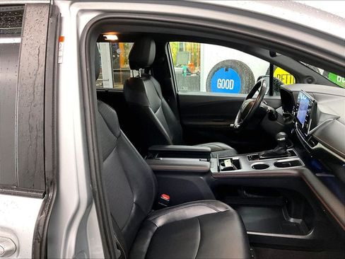 Used 2021 Toyota Sienna XSE w/ XSE Plus Package AWD/4WD image 11