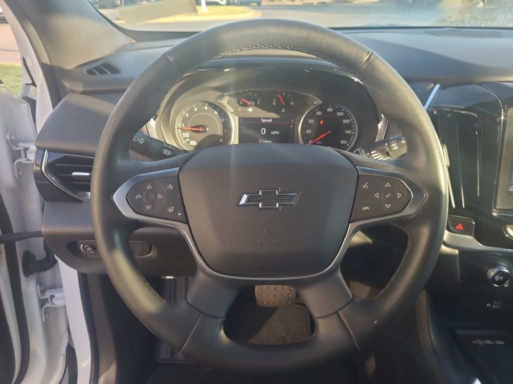 Used 2023 Chevrolet Traverse RS AWD/4WD image 28