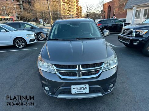 Used 2017 Dodge Journey SXT w/ Comfort/Convenience Group image 4