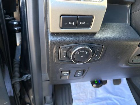 Used 2020 Ford F150 Lariat w/ Equipment Group 502A Luxury AWD/4WD image 11