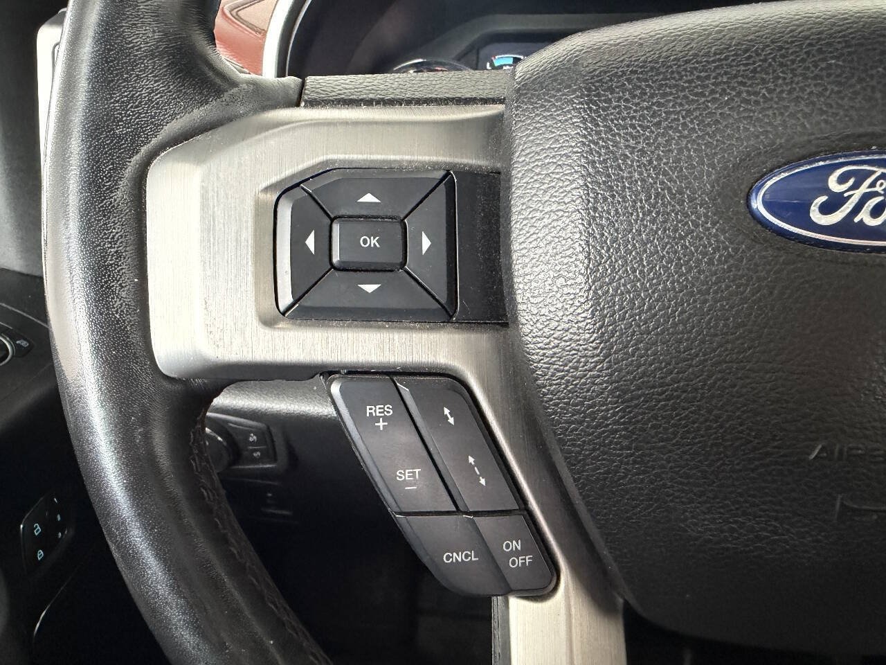 Used 2019 Ford F150 Platinum w/ Equipment Group 701A Luxury AWD/4WD image 27