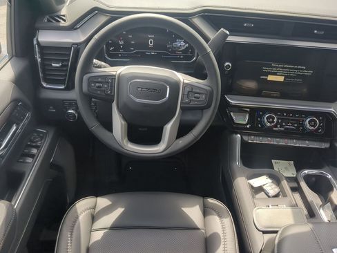 New 2025 GMC Sierra 2500 Denali w/ Denali Reserve Package image 24